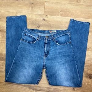 Wrangler Slim Straight Jeans